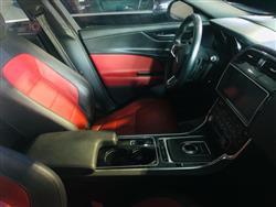 جاگوار XE